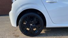 Peugeot 208 1.2 PureTech 100 Allure 5dr EAT8 Petrol Hatchback